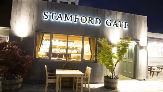 Stamford Gate Hotel