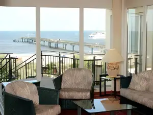 Seetelhotel Ostseeresidenz Bansin Mit Pool Und Unmittelbarer Strandnähe