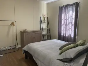 Guest House - Heart of Dungog CBD with a fabulous view