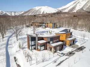 Miko - Rusutsu Chalets