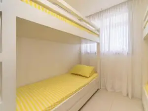 Flat Condomínio de Luxo Beira mar de Muro Alto, Vista Para Piscina