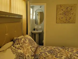 Large house Jacuzzi Tub in Master bedroom