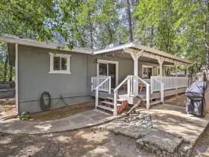 Charming Shasta Lake Retreat Boat, Hike and Fish!