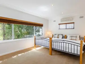 Metawise Stylish 2-Bedroom Home with Easy CBD Ac