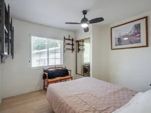 Fullerton Home Base: Easy Access to Dtwn + Csuf!