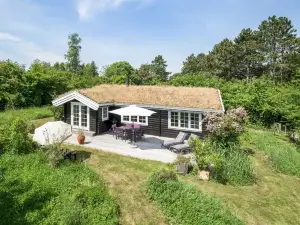 "Ottil" - 1km from the Sea