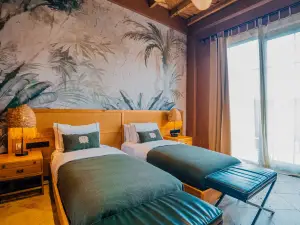 The Remote Hotel