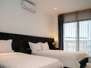 Manta Surf Hotel