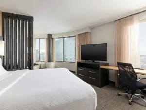 大急流城市中心Residence Inn 酒店