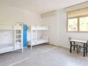 Meet 切爾維亞旅館