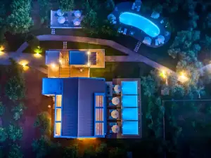 Alonaki Resort