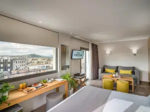 Chroma Fashion Rooms & Apartments