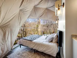 Unique Dome for a Romantic Escape Surrounded by the Peaceful Sounds of Nature in Rosman, North Carol