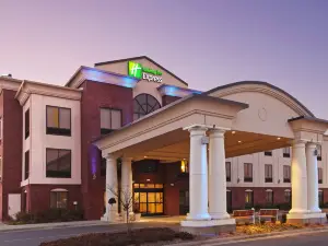 Holiday Inn Express & Suites Pine Bluff by IHG