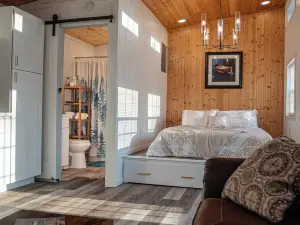 Liberty- Book 1, 2 or 3 Cabins! Lake view/Pet friendly for fee