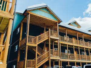 Modern mountain condo on Northstar Mountain licence # STRU 2025-16819