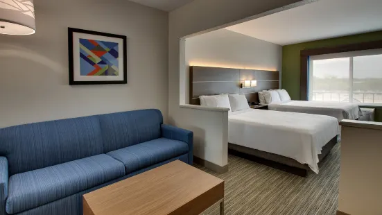 Holiday Inn Express & Suites Chicago North-Waukegan-Gurnee