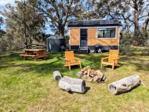 Kyneton Ridge Tiny House - Tiny Stays