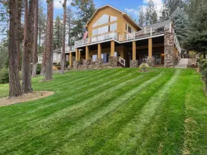 Waterfront with Hot Tub and Basketball Court - Stunning Riverfront Retreat