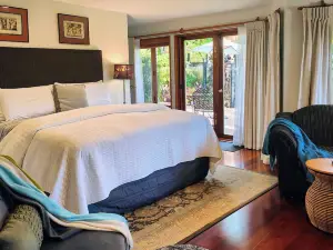 Moon Gate Villa