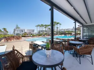 Delfina Tropic Beach