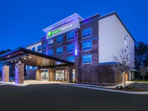 Holiday Inn Express & Suites MURRAY by IHG