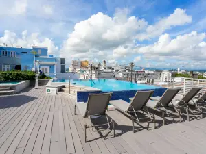 Palacio Provincial San Juan, Curio Collection by Hilton
