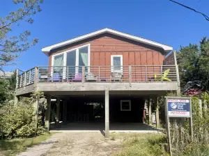Spacious Decks and Screened Porch - Charming Modern Retreat