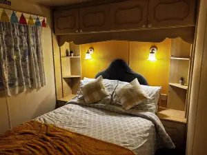 NorthField Holiday Park (31874695)