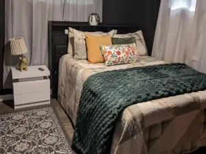 Bigfoot Retreat -Atv trails- Outdoor shower- Secret Game Room