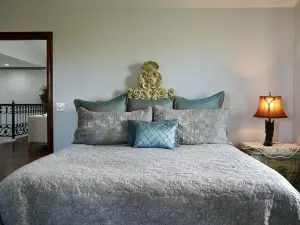 Clean and cozy farmhouse