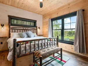 Brand-New 3Br | Hot Tub | Trail & Hunting Access