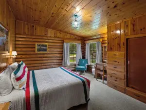 El Western Cabins & Lodges