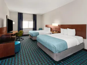 Wingate by Wyndham Oshkosh
