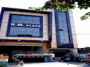 OYO 79012 Hotel Rm Plaza