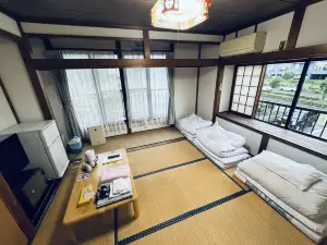岩沢荘