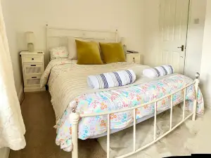 Unique Cosy Cottage In Sherwood Forest