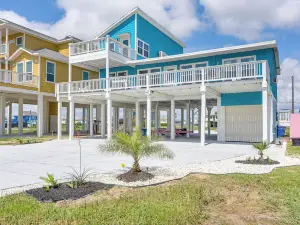 Colorful Freeport Beach Rental < 1 Mi to Ocean