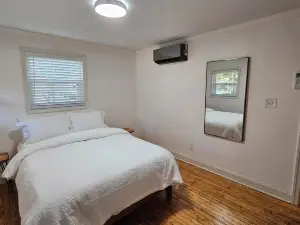 Charming Home on 1 Acre – Close to Shopping and Dining