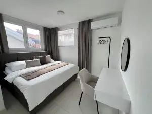 CHATEL - Boutique Suites