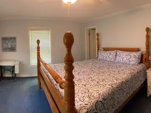 Lakefront Tillery Getaway- Forever Views of Morrow Mountain