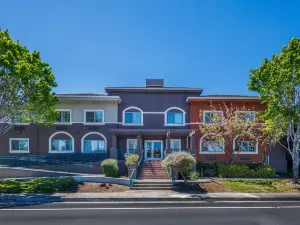Holiday Inn Express & Suites MOUNTAIN VIEW SILICON VALLEY by IHG