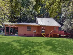 Creekside Retreat