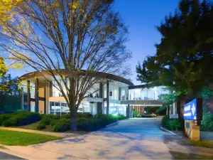Ramada Encore By Wyndham Belconnen Canberra