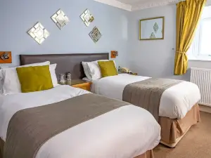 New Holmwood Hotel