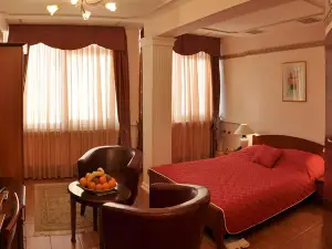 Hotel Diwa