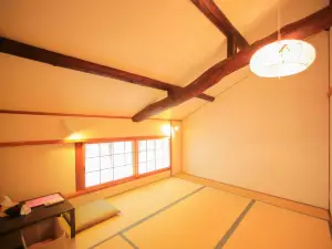 町家ゲストハウス三輪