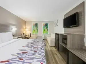 Red Roof Inn & Suites Middleborough