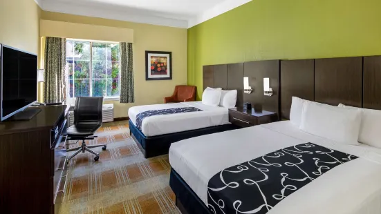 La Quinta Inn & Suites by Wyndham Atlanta South - Newnan