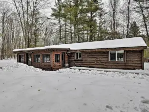 靠近湖泊，全地形車，滑雪和國家森林的小屋